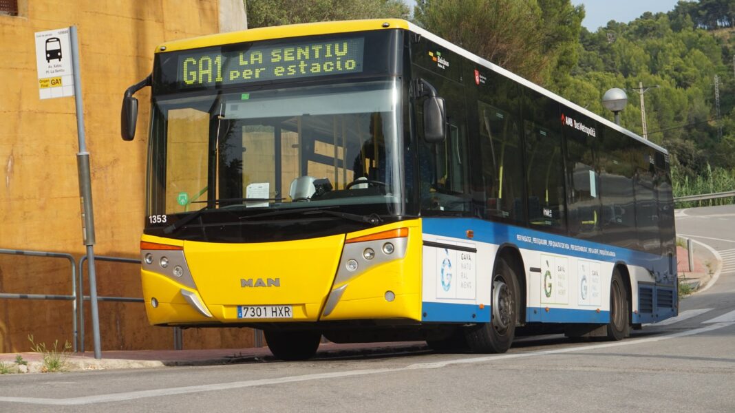 Autobús GA1 en La Sentiu. Foto: Mikel270201.