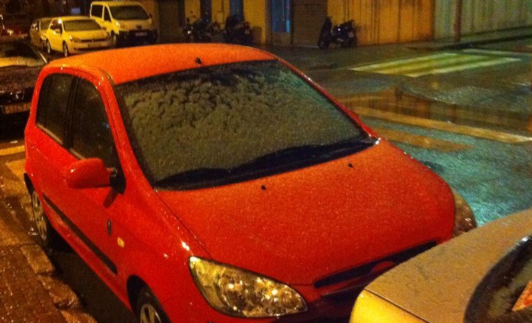 Nieve granulada en la calle Sant Martí en años anteriores. Foto: @JosepMRanchal.