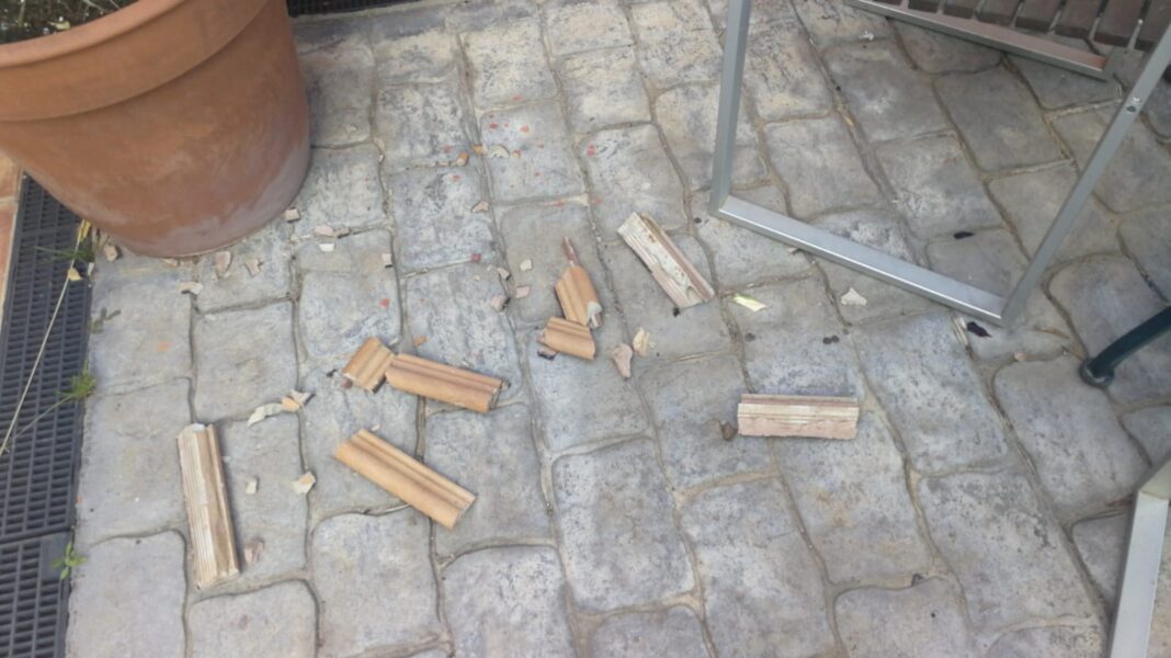 Desperfectos ocasionados por el temblor del pasado día 11 en la Plana Novella (Olivella).