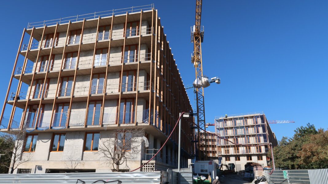Promoción de viviendas que se está construyendo en Can Ribes. Foto: Ayuntamiento de Gavà.